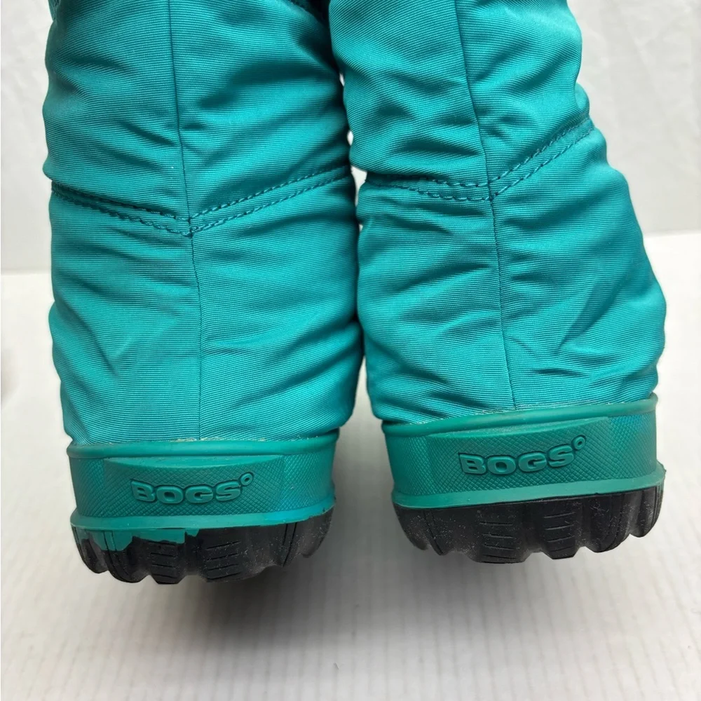 Bogs Snowday Teal Puffer Winter Boots, size 5 big girl, box 25